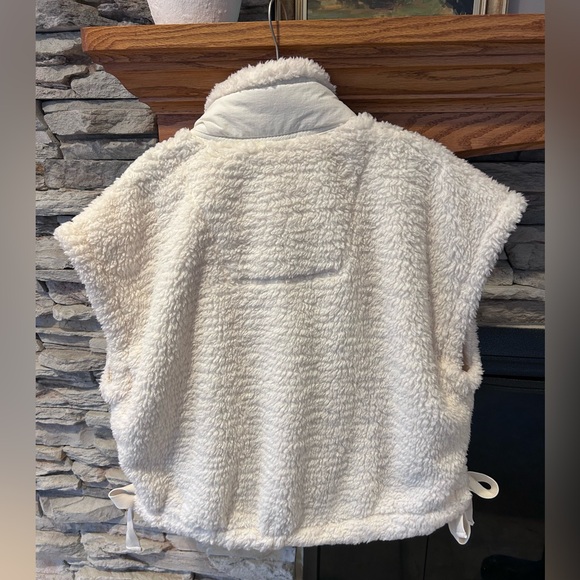 Thread & Supply Off-White Sherpa Vest - Picture 3 of 3